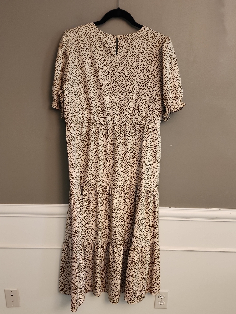 Women’s Cream And Brown Leopard Print Tiered Dress - Picture 4 of 12